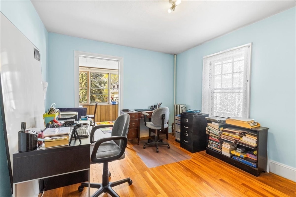 Somerville, Massachusetts 02144, United States, 5 Bedrooms Bedrooms, ,1 BathroomBathrooms,Residential,Active,119906