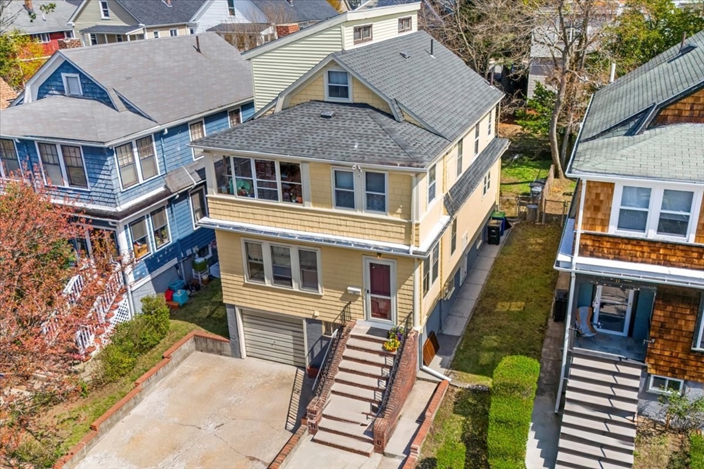 Somerville, Massachusetts 02144, United States, 5 Bedrooms Bedrooms, ,1 BathroomBathrooms,Residential,Active,119906