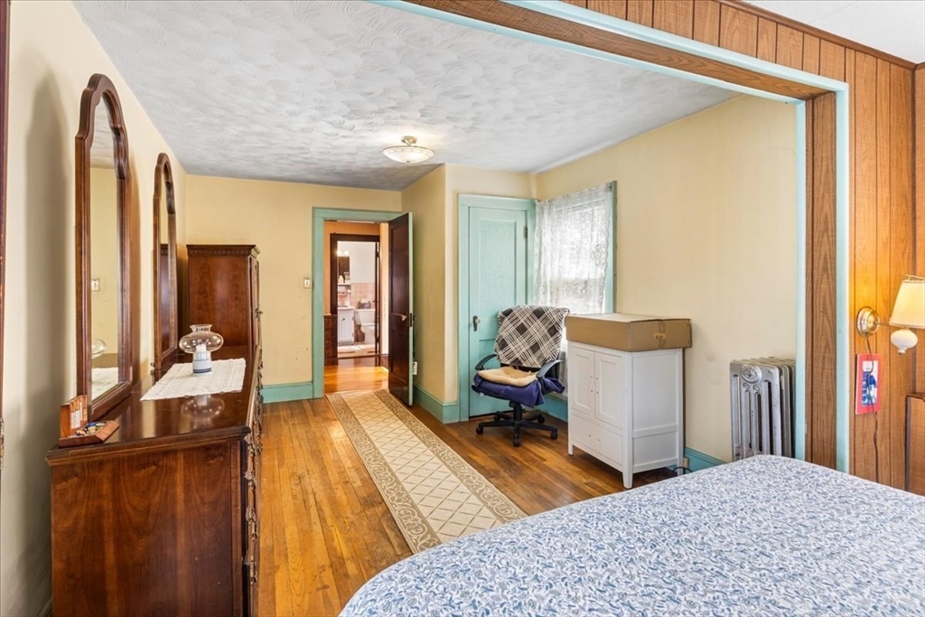 Somerville, Massachusetts 02144, United States, 5 Bedrooms Bedrooms, ,1 BathroomBathrooms,Residential,Active,119906