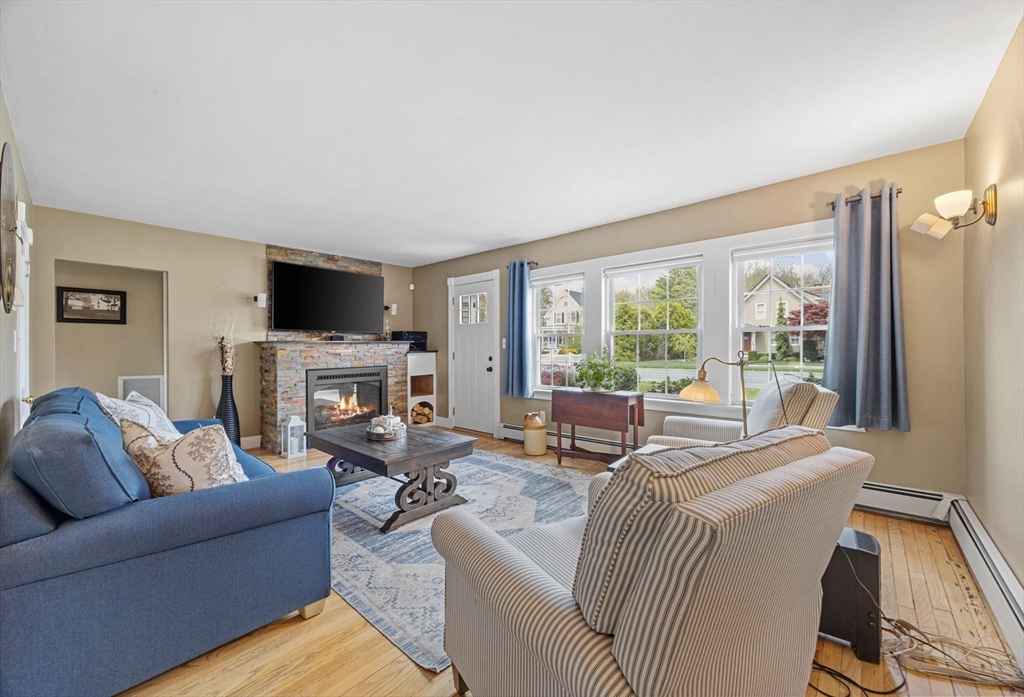 254 N Central St, East Bridgewater, MA Photo #9