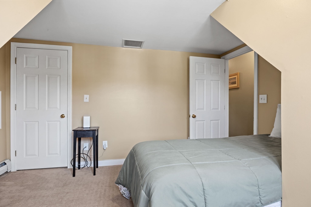 254 N Central St, East Bridgewater, MA Photo #28