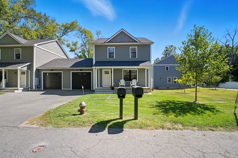 26 Colonial Ave 26 Easthampton MA 01027