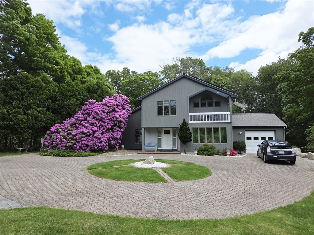 2 Fallon Dr
