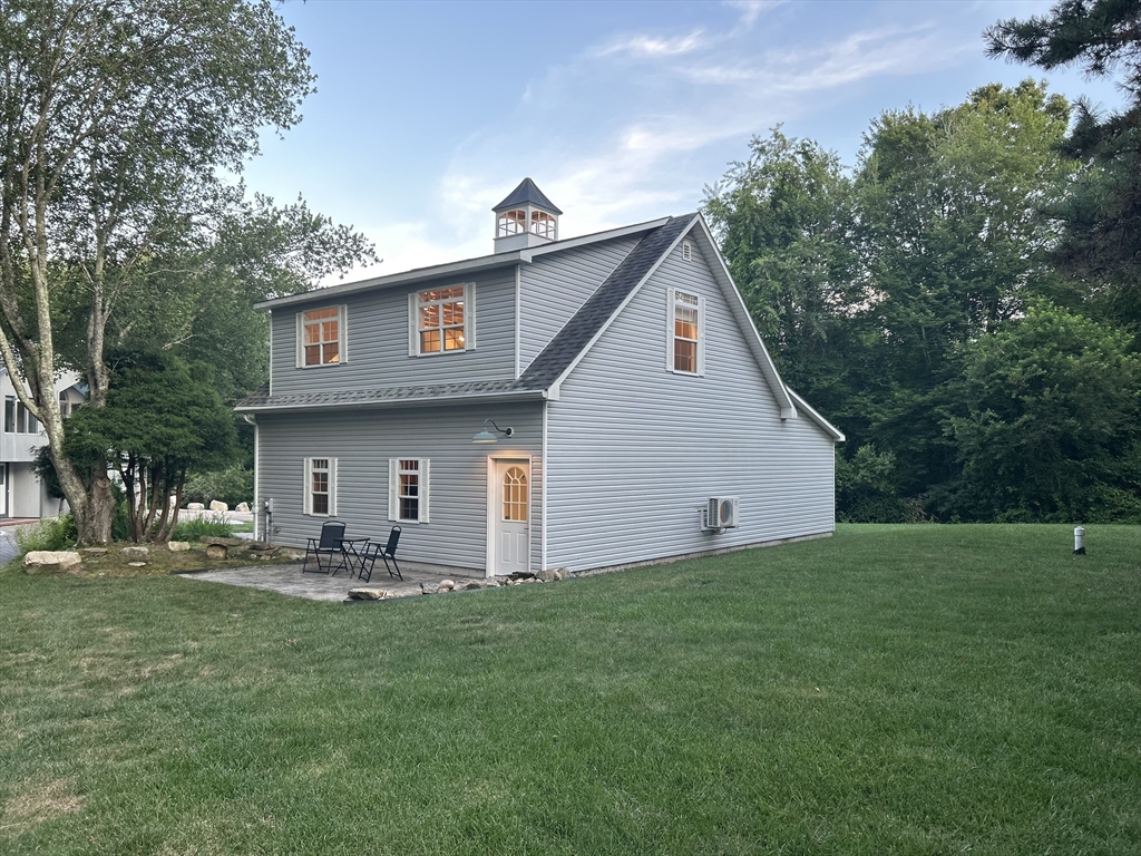 2 Fallon Dr
