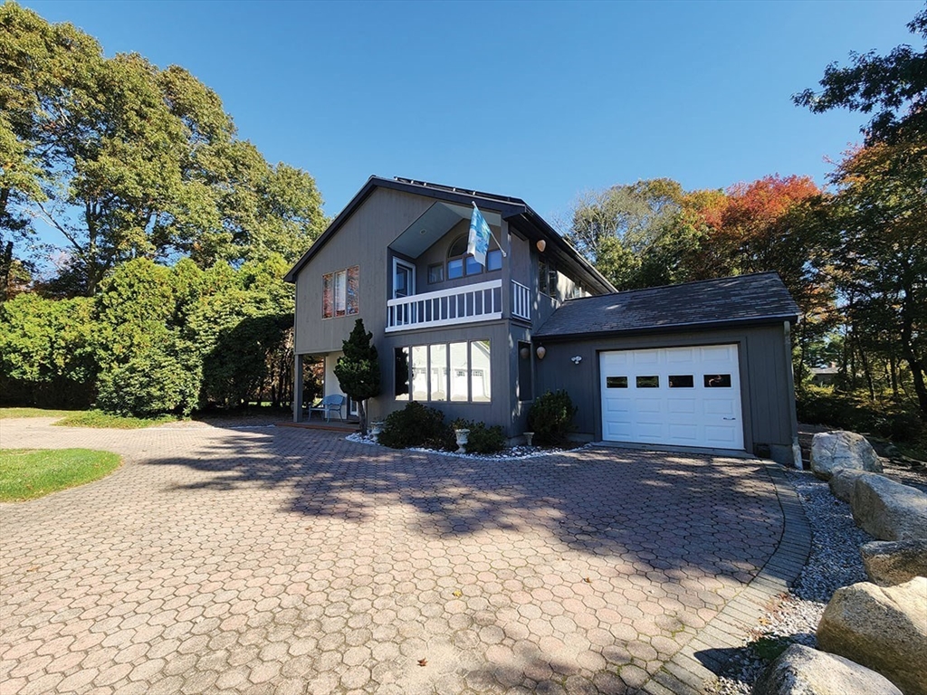 2 Fallon Dr