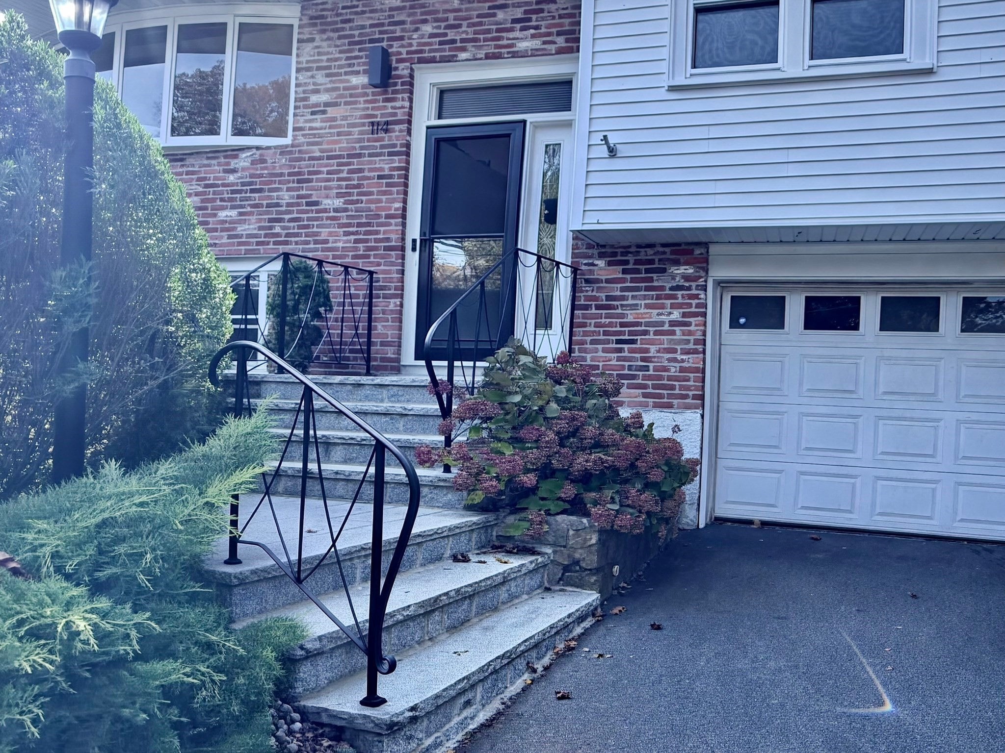 114 Chickering Rd