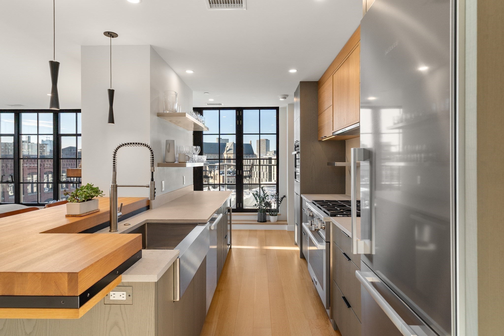 76 Wareham St 6D