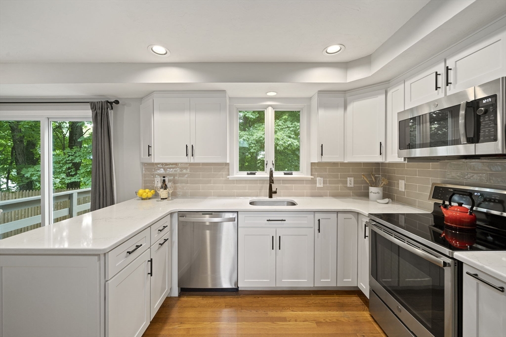 18 Mulberry Ln, Canton, MA, 18 Mulberry Ln, Canton, MA Photo #3