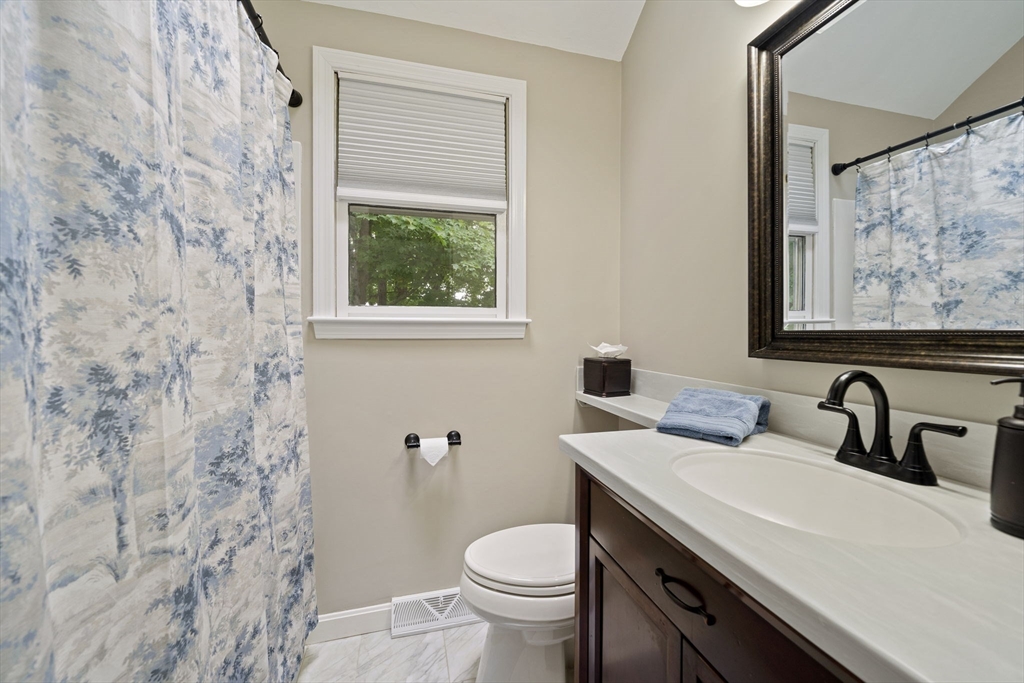 18 Mulberry Ln, Canton, MA, 18 Mulberry Ln, Canton, MA Photo #19