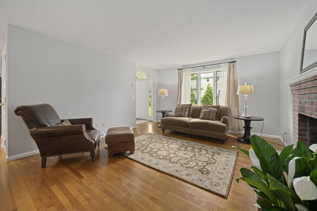 18 Mulberry Ln, Canton, MA, 18 Mulberry Ln, Canton, MA Photo #10