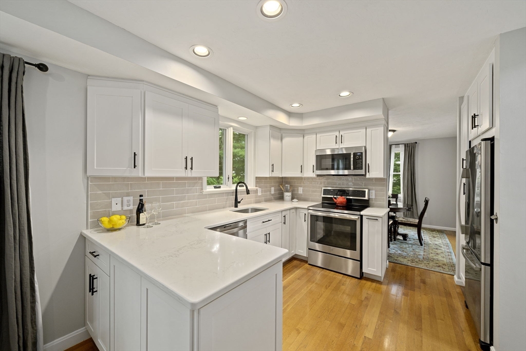 18 Mulberry Ln, Canton, MA, 18 Mulberry Ln, Canton, MA Photo #6