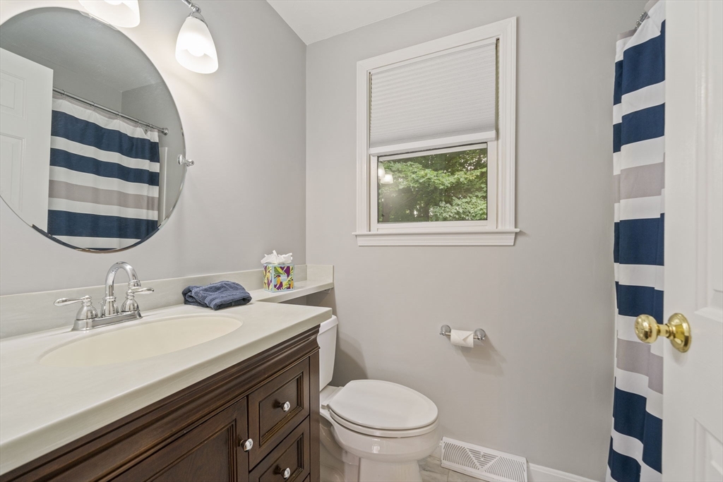 18 Mulberry Ln, Canton, MA, 18 Mulberry Ln, Canton, MA Photo #23
