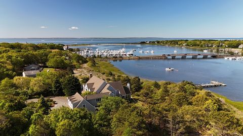 35 Green Meadow Ln Falmouth MA 02536