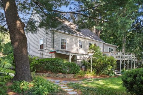 17 Laclede Ave Framingham MA 01701