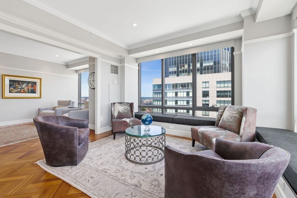 2 Avery St 34G