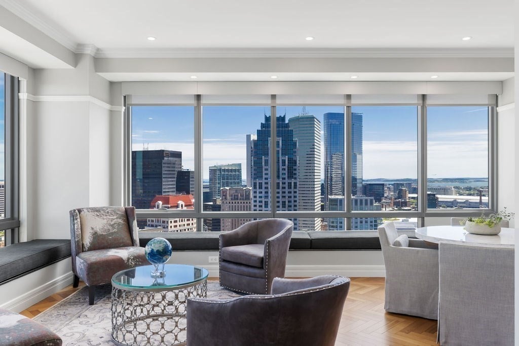 2 Avery St 34G
