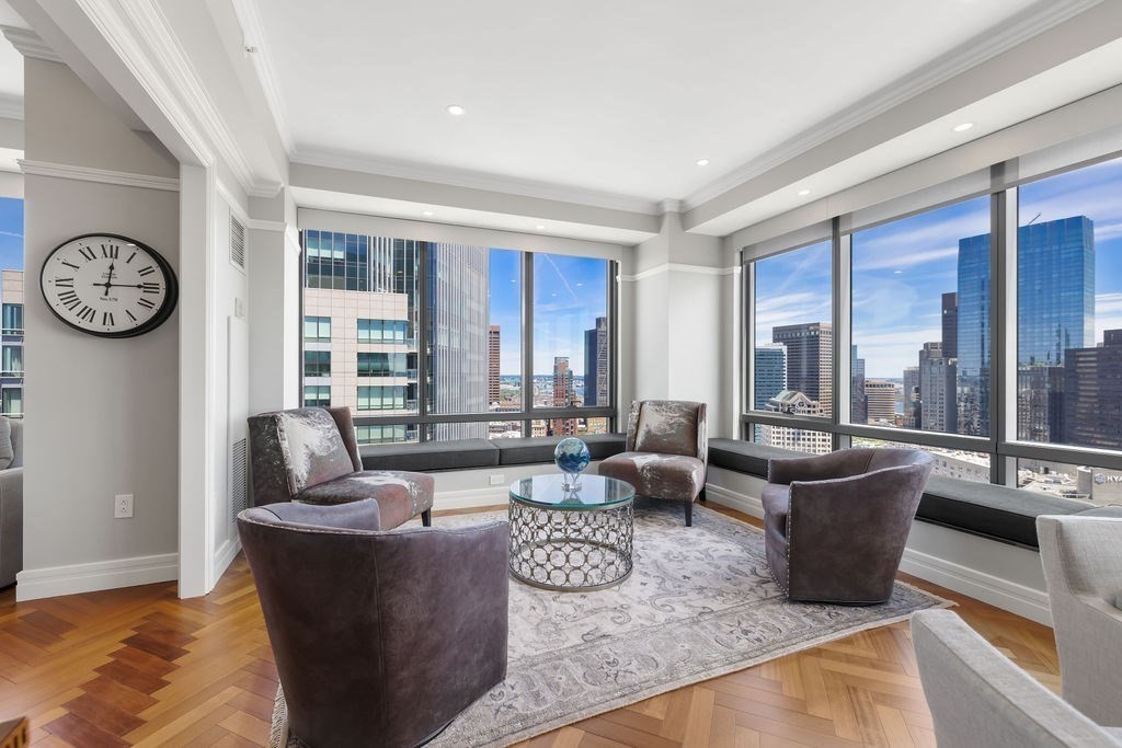 2 Avery St 34G