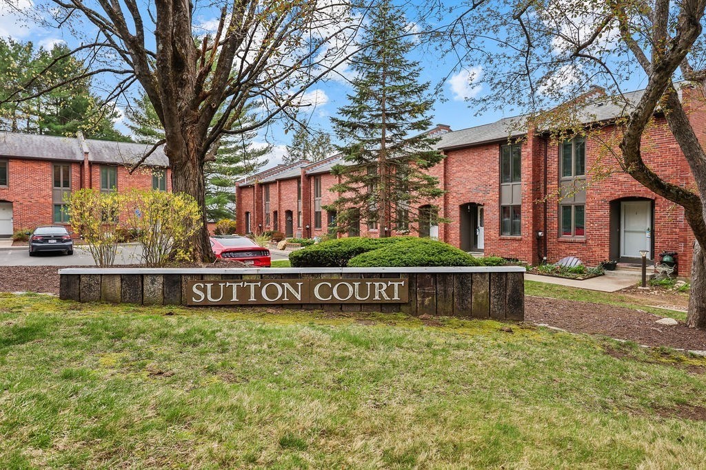 8 Sutton Ct 8
