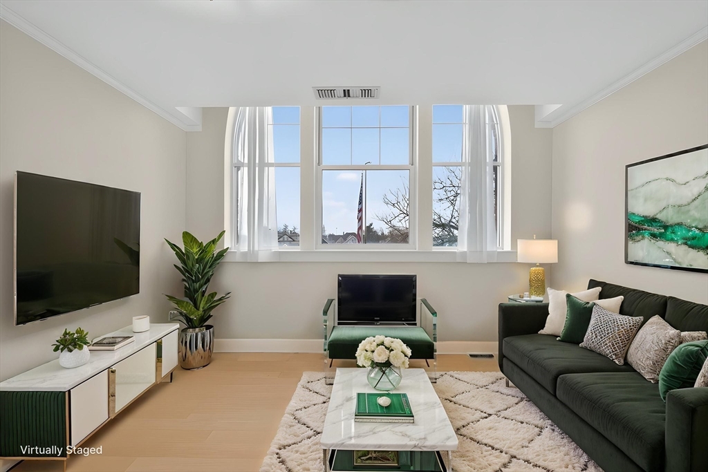 54 Forest Street 320