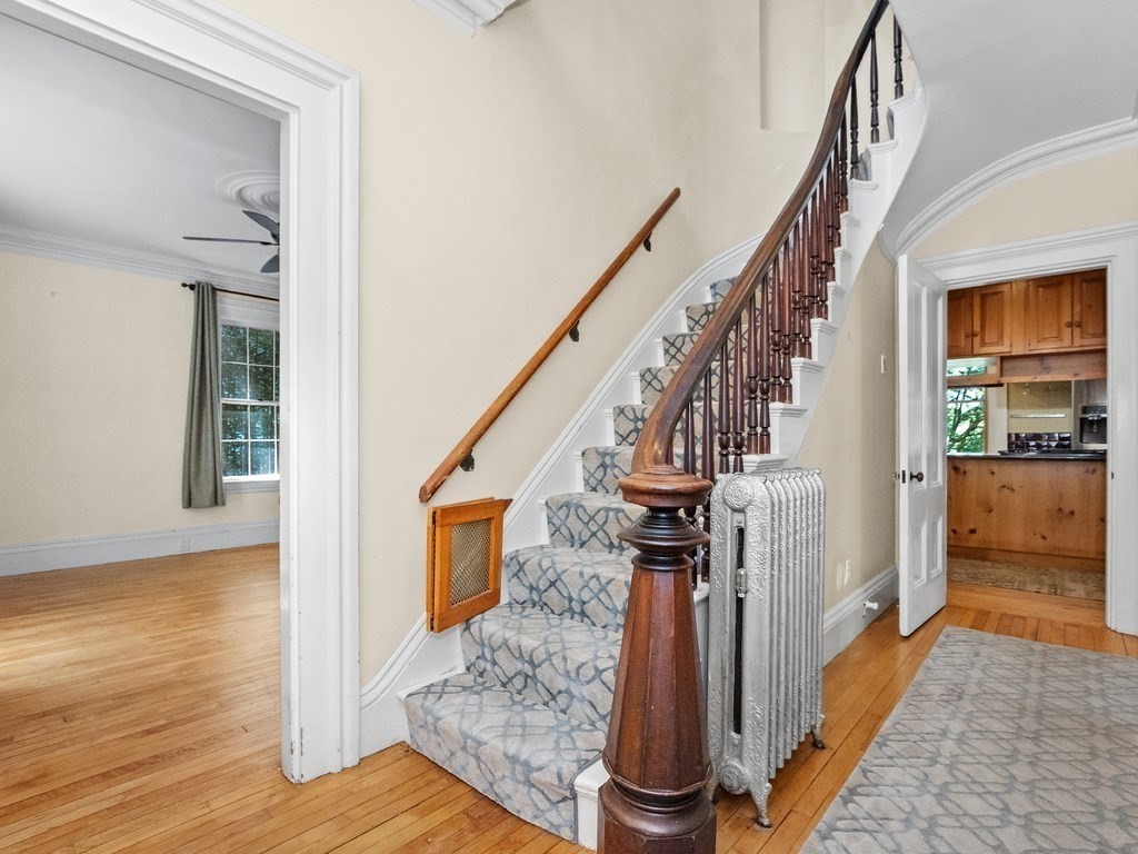 85 Crescent Street