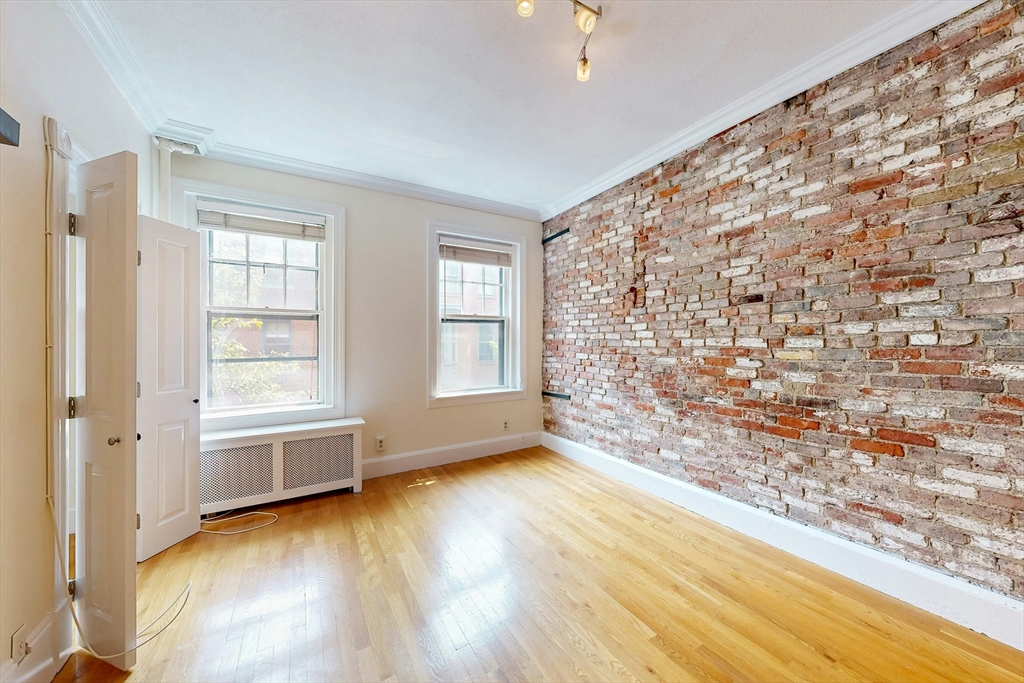 11 Irving St 4