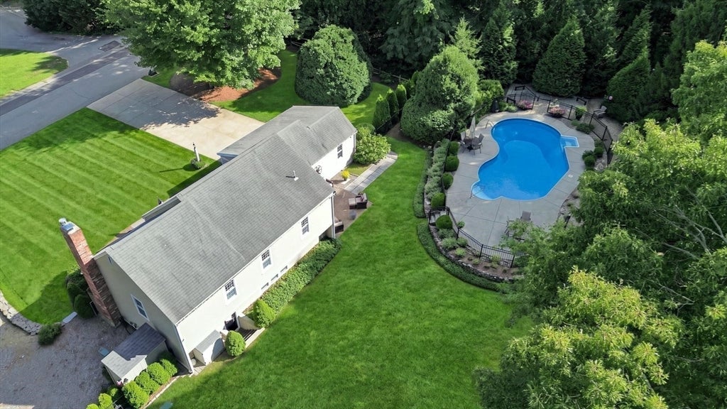 3 Copper Beech Dr