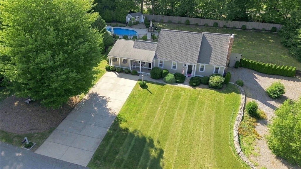 3 Copper Beech Dr