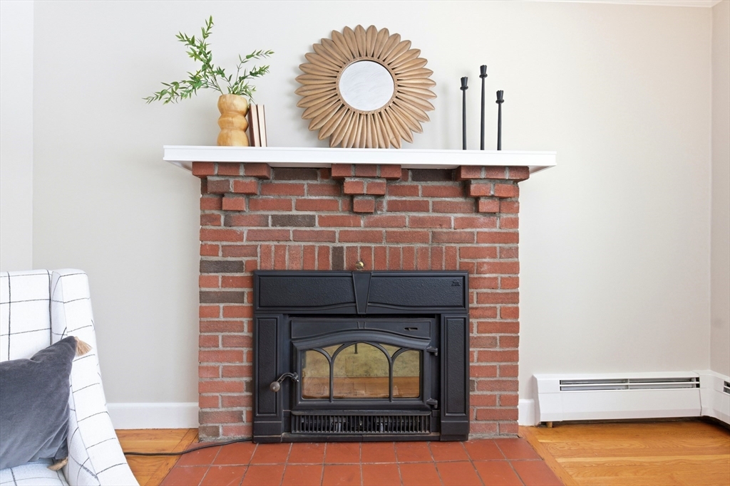 149 Horn Pond Brook Road