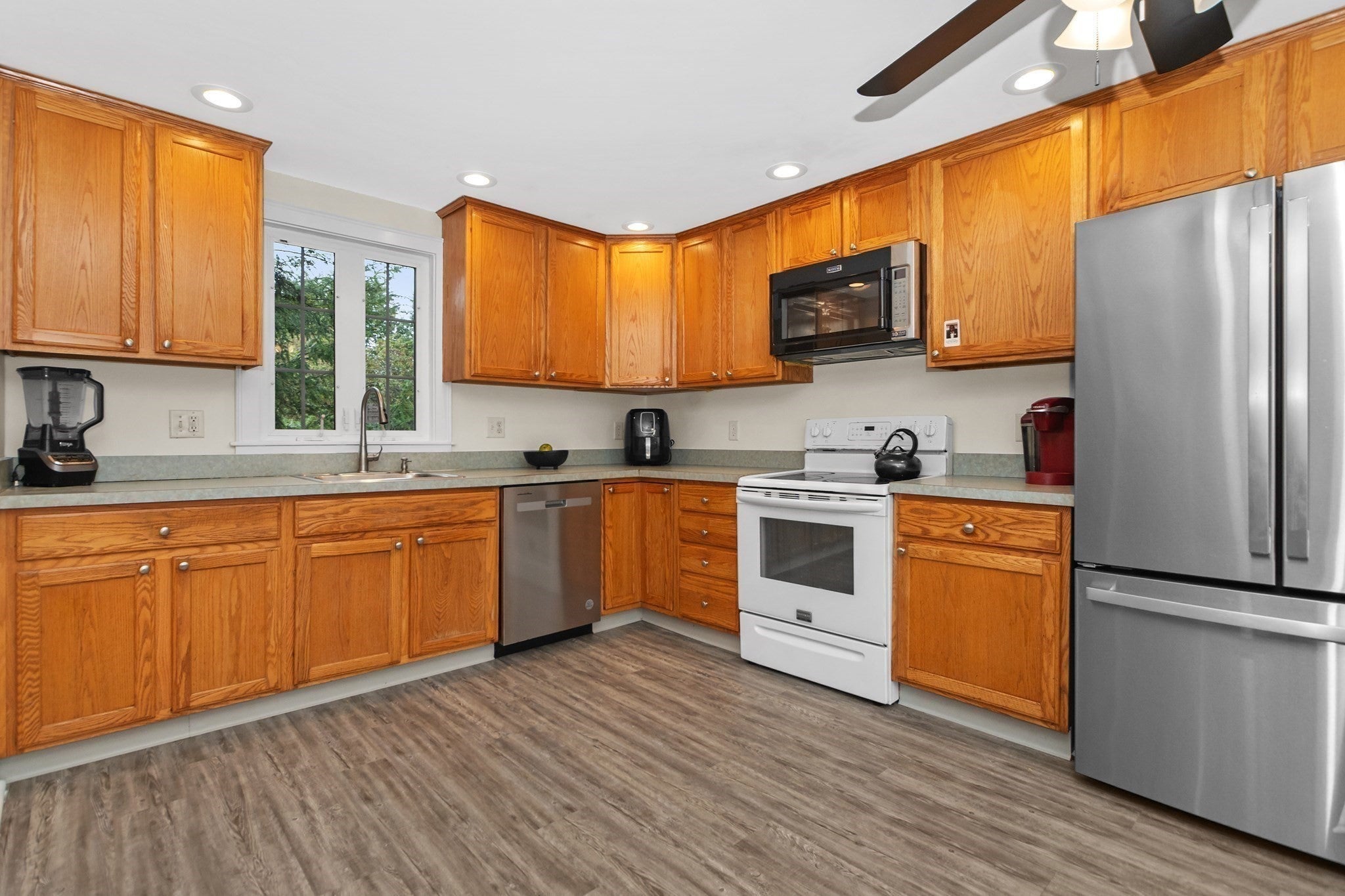 66 Wayne Ave, Watertown, MA Photo #6