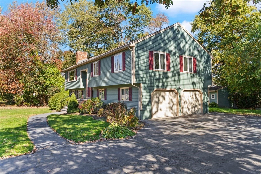 139 Clover Ln