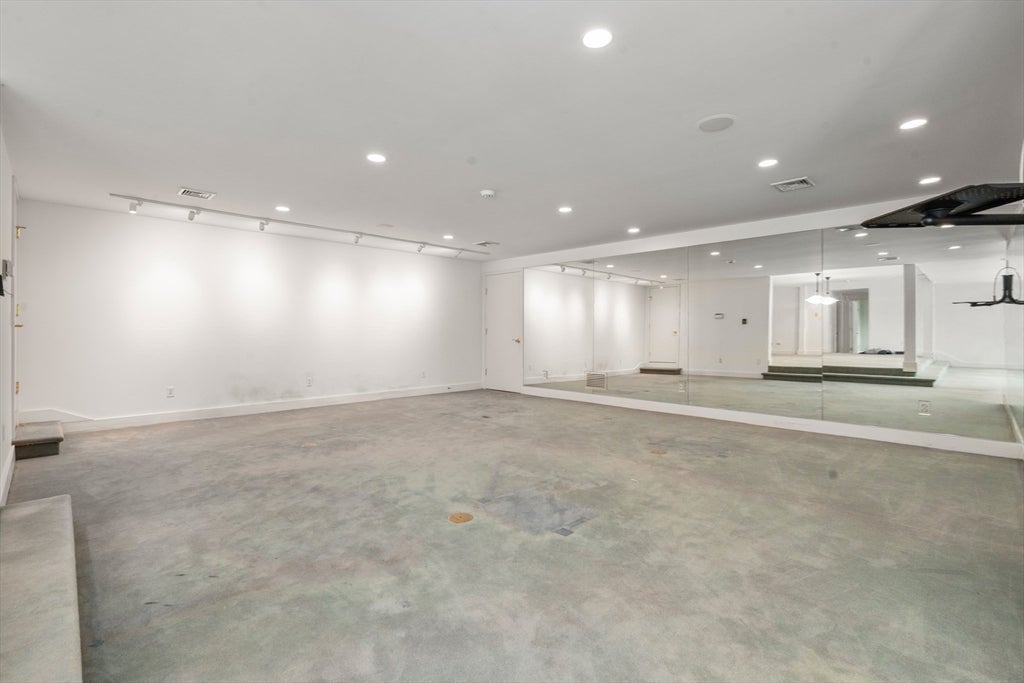 225 Kenrick Street #225, Newton, MA Photo #29