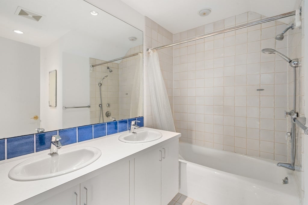 225 Kenrick Street #225, Newton, MA Photo #22
