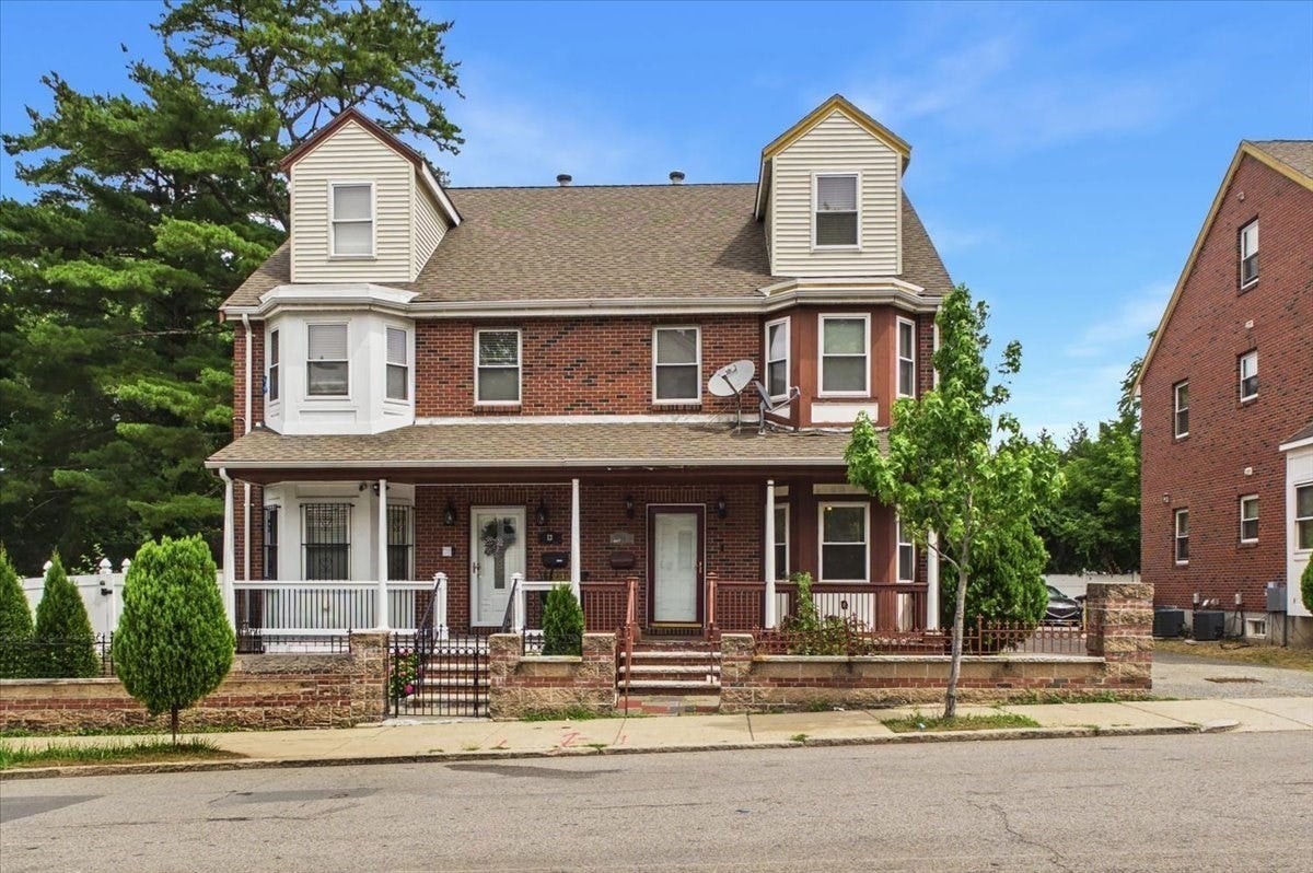 11 Woodrow Ave