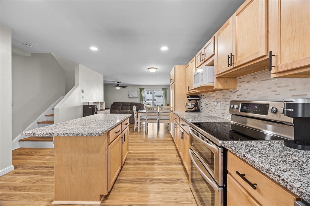 168 Hart St 34