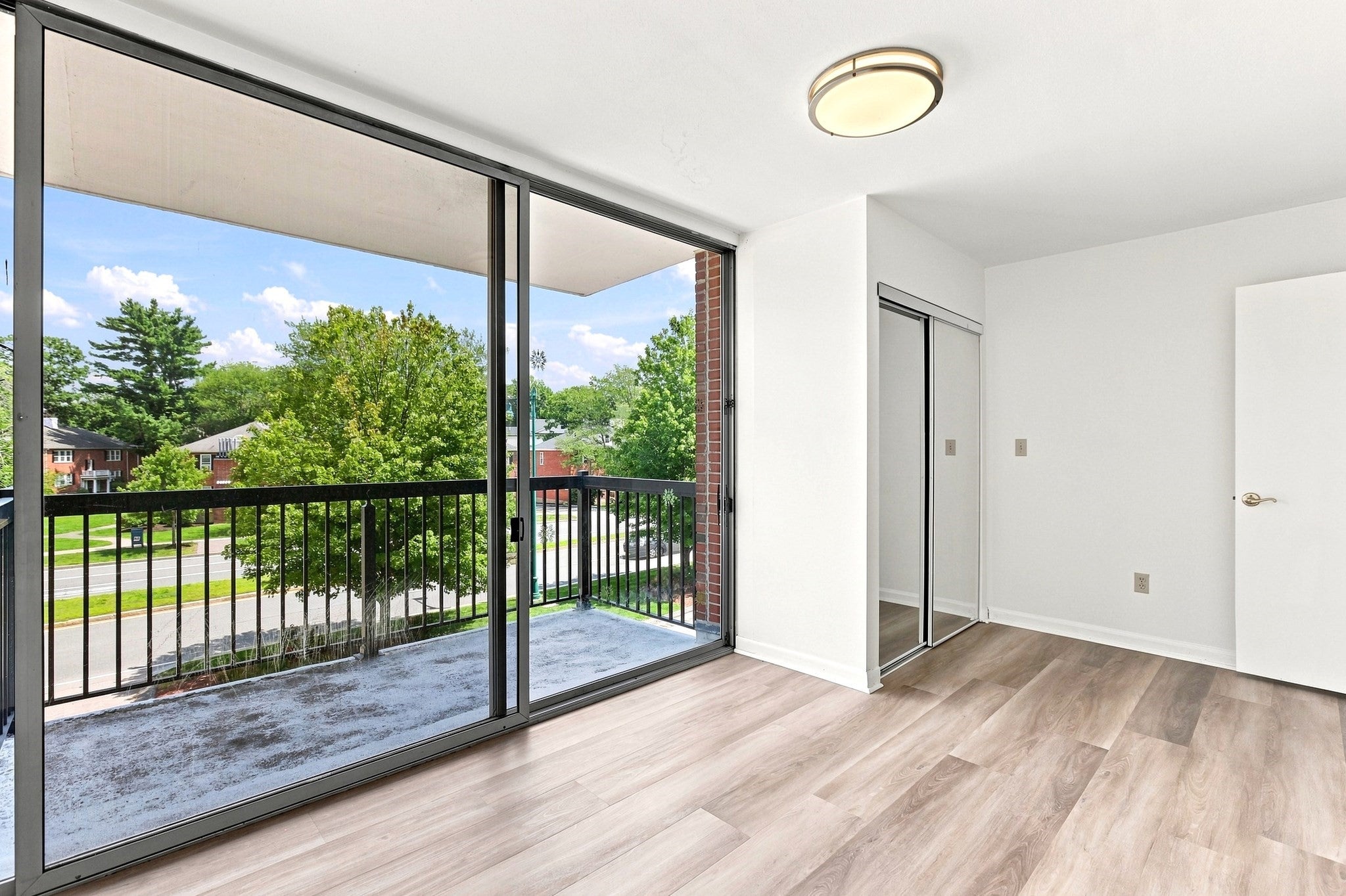 20 Hammond Pond Pkwy #208, Newton, MA Photo #9