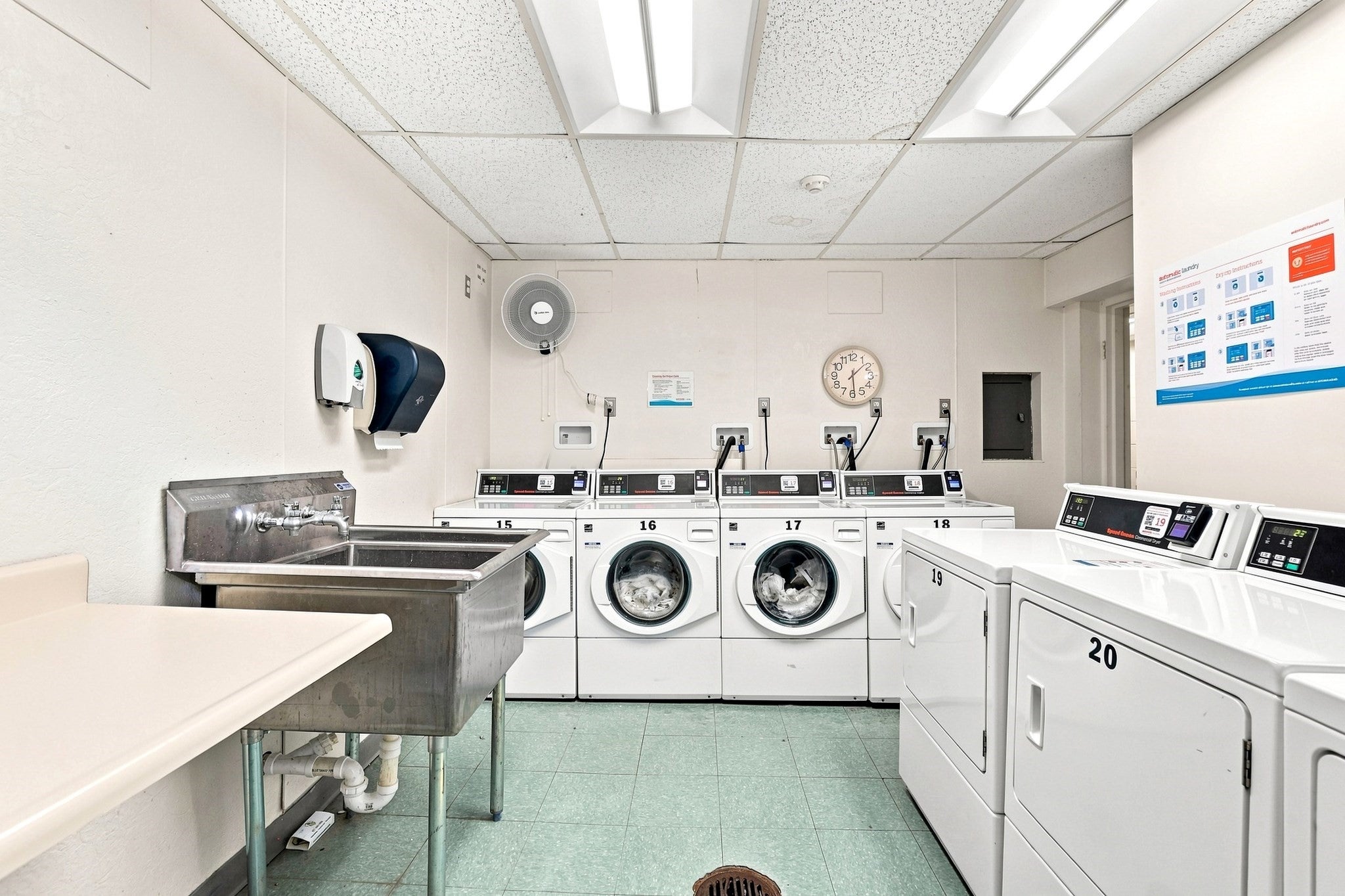 20 Hammond Pond Pkwy #208, Newton, MA Photo #22