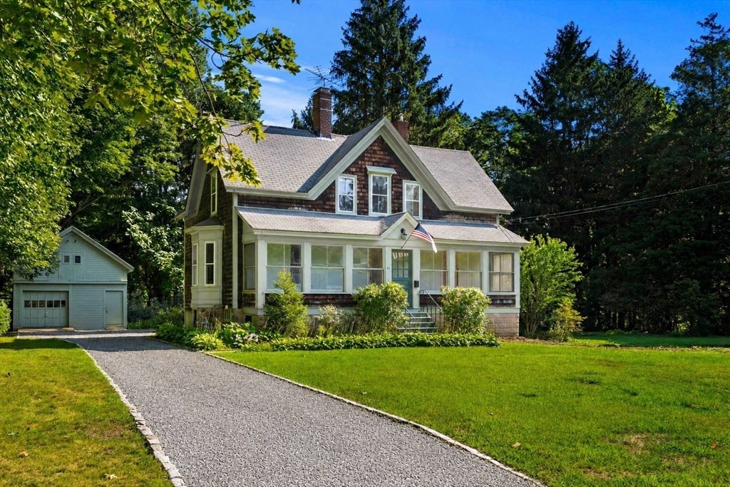 42 Walnut Rd, Hamilton, MA Photo #3
