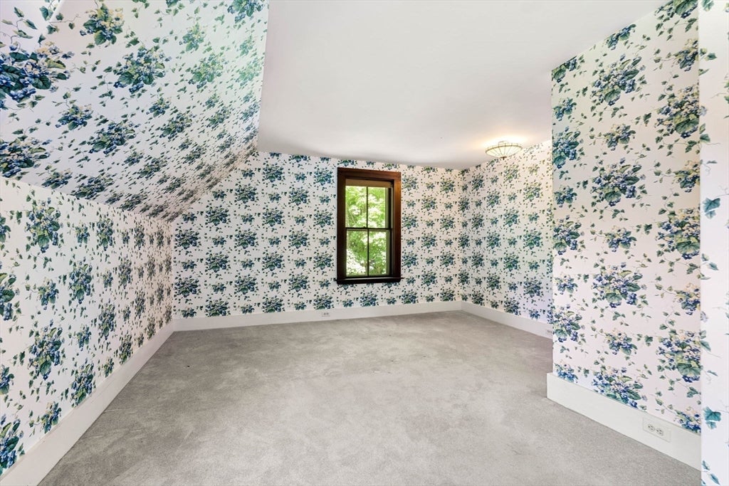 42 Walnut Rd, Hamilton, MA Photo #21