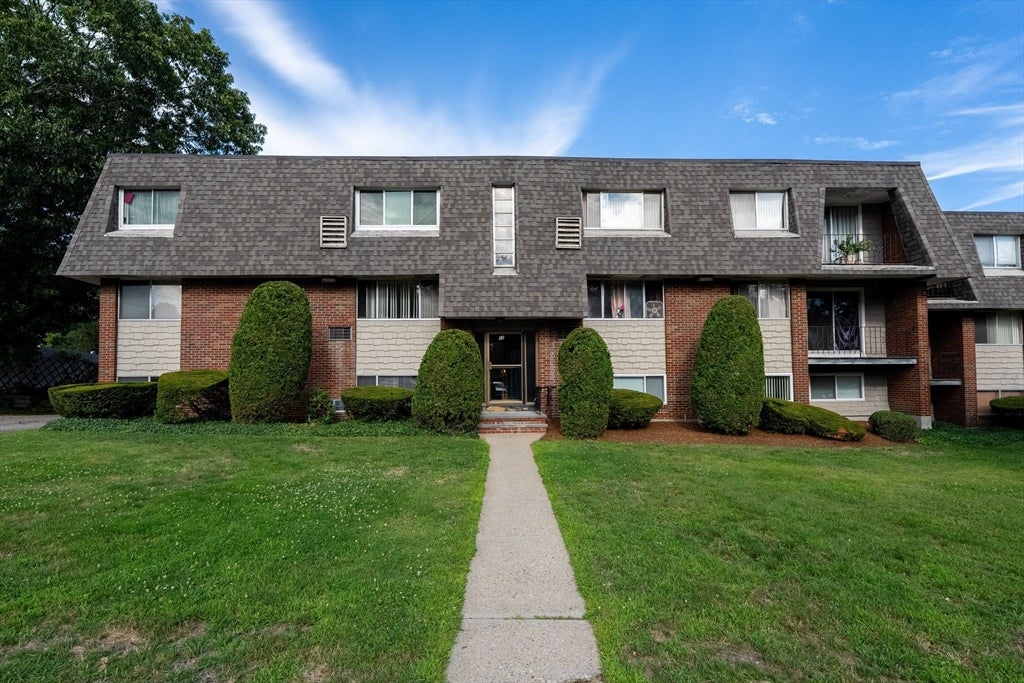 68 Summer Ave #1, Stoughton, MA, 68 Summer Ave #1, Stoughton, MA Photo #1