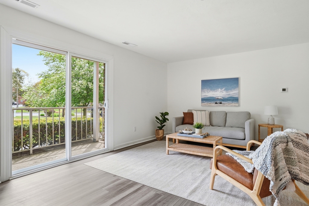 10 Kingswood Dr 13