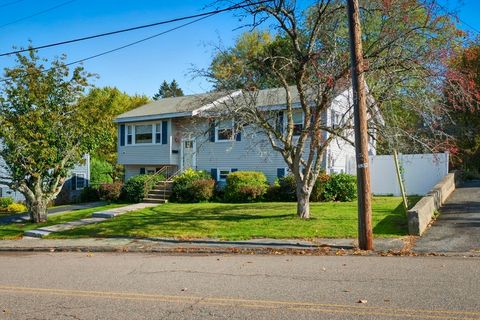 39 Gallows Hill Rd Salem MA 01970