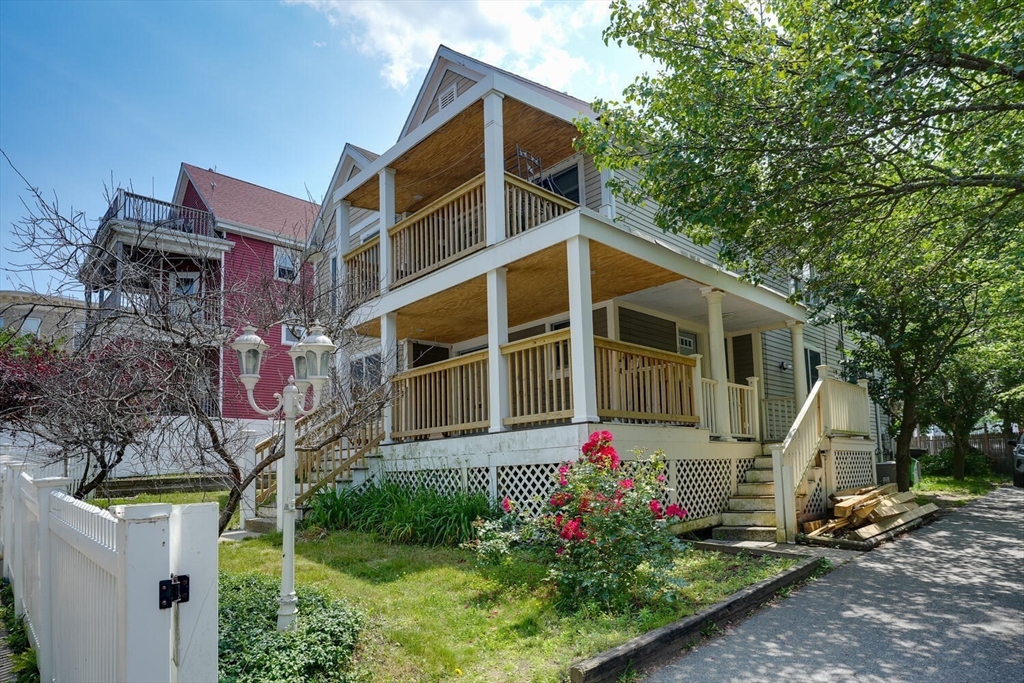 103 Devon St