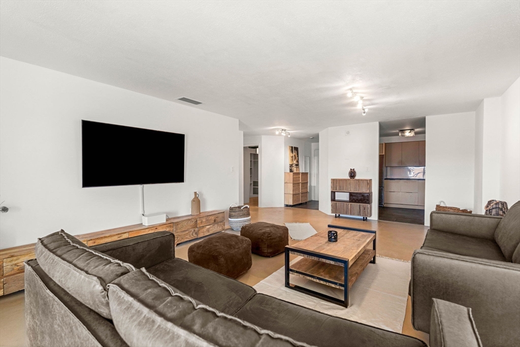 150 Lynnway 503