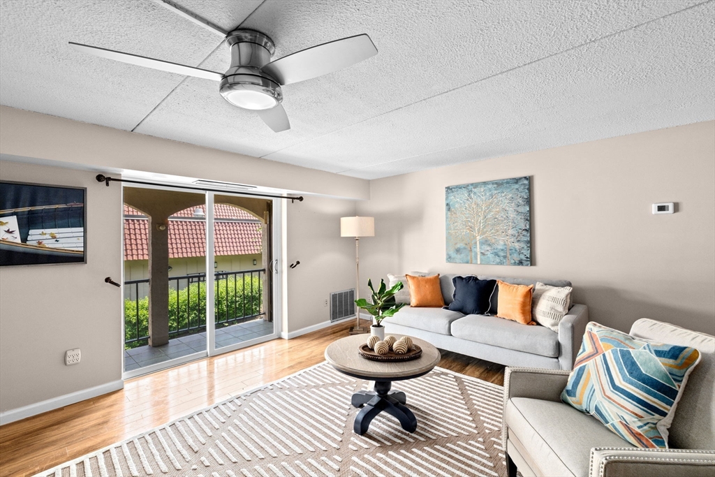 685 Oak St 26-5