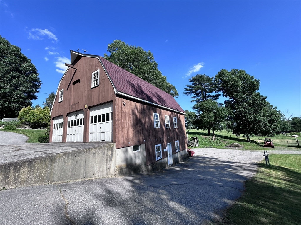 98 King St