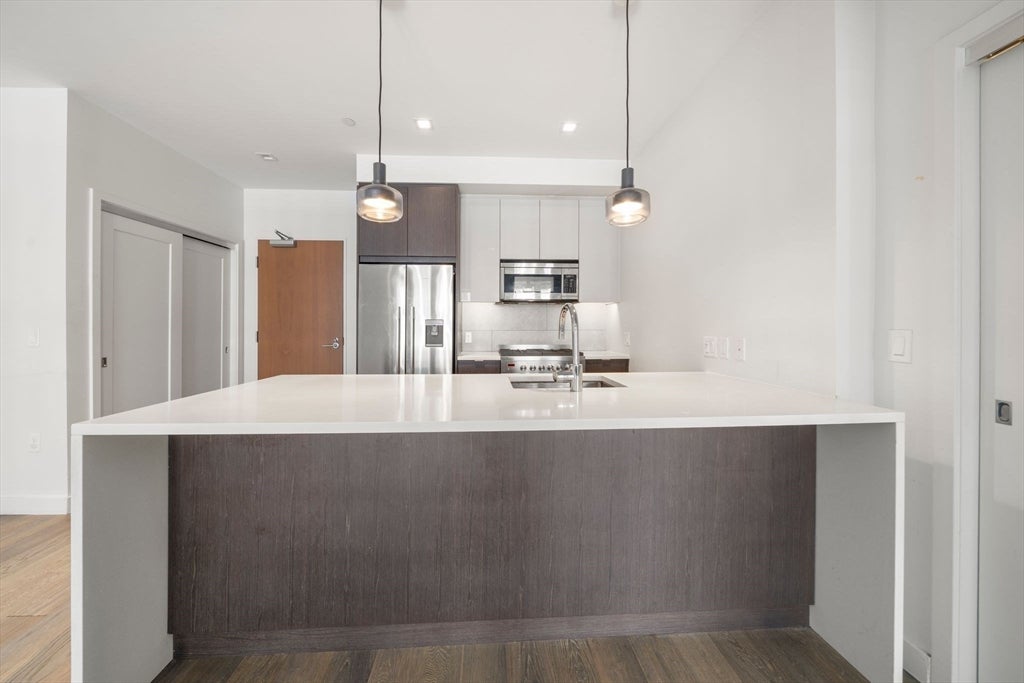 375 Canal St #1102, Somerville, MA, 375 Canal St #1102, Somerville, MA Photo #3
