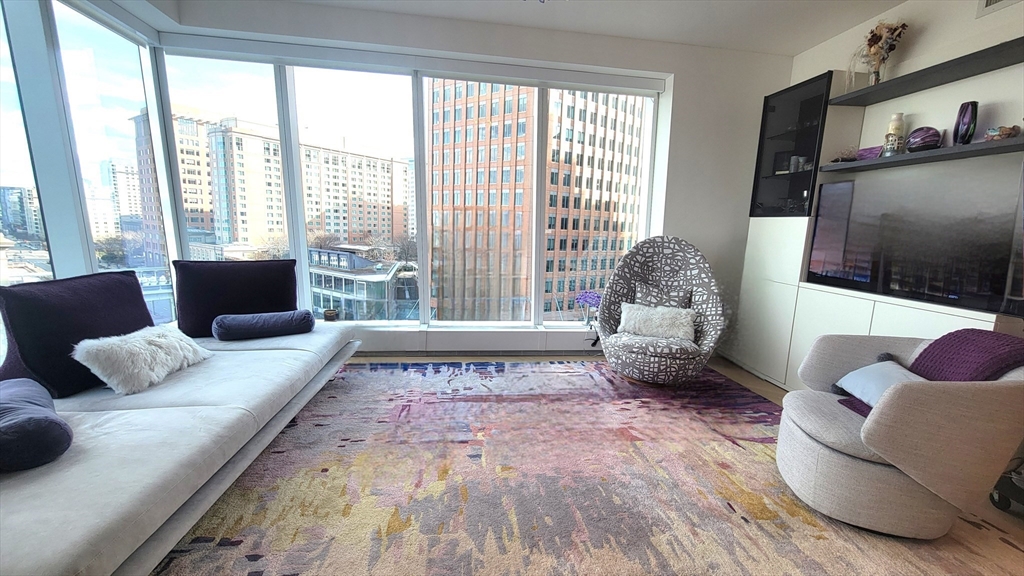 150 Seaport Blvd 9F