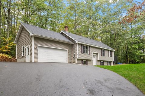 Photo of 35 Hillside Dr, Winchendon, MA 01475 (MLS # 73451043)