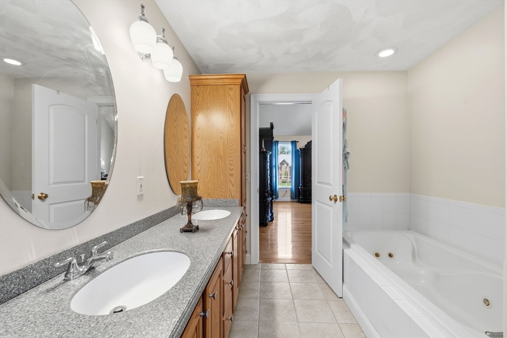 144 Burnside AVE, Seekonk, MA Photo #23