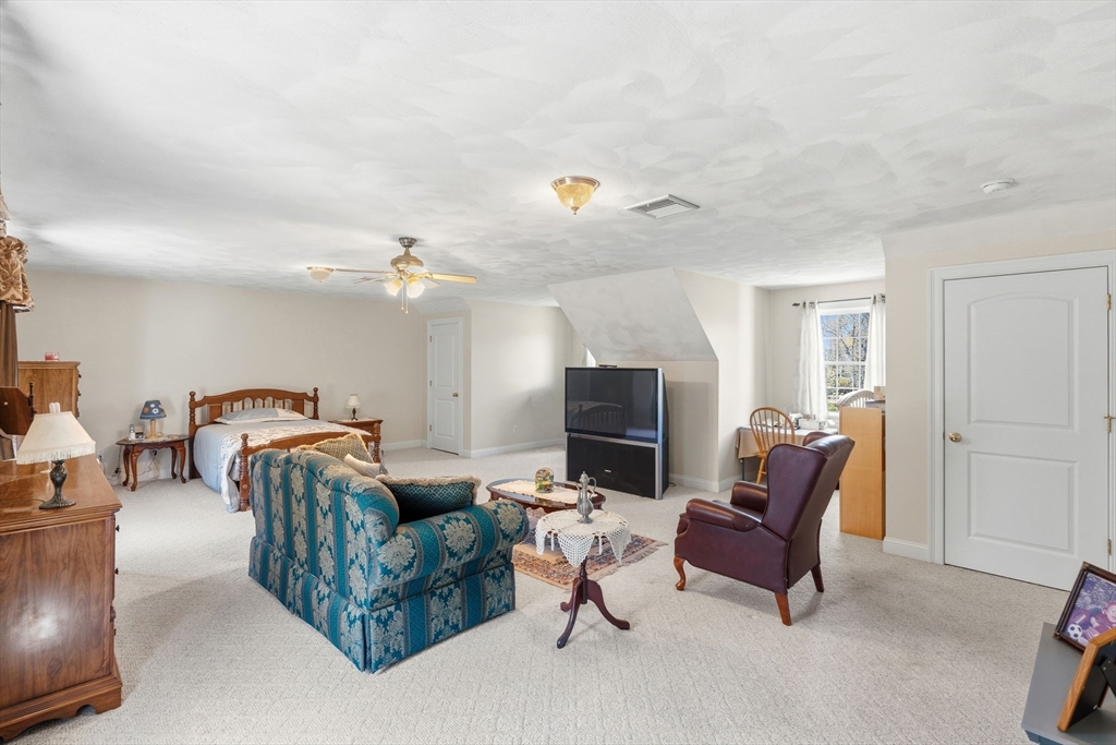 144 Burnside AVE, Seekonk, MA Photo #32